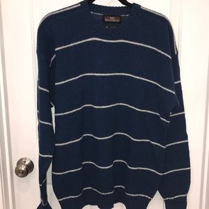 Men’s blue and white 100% wool sweater